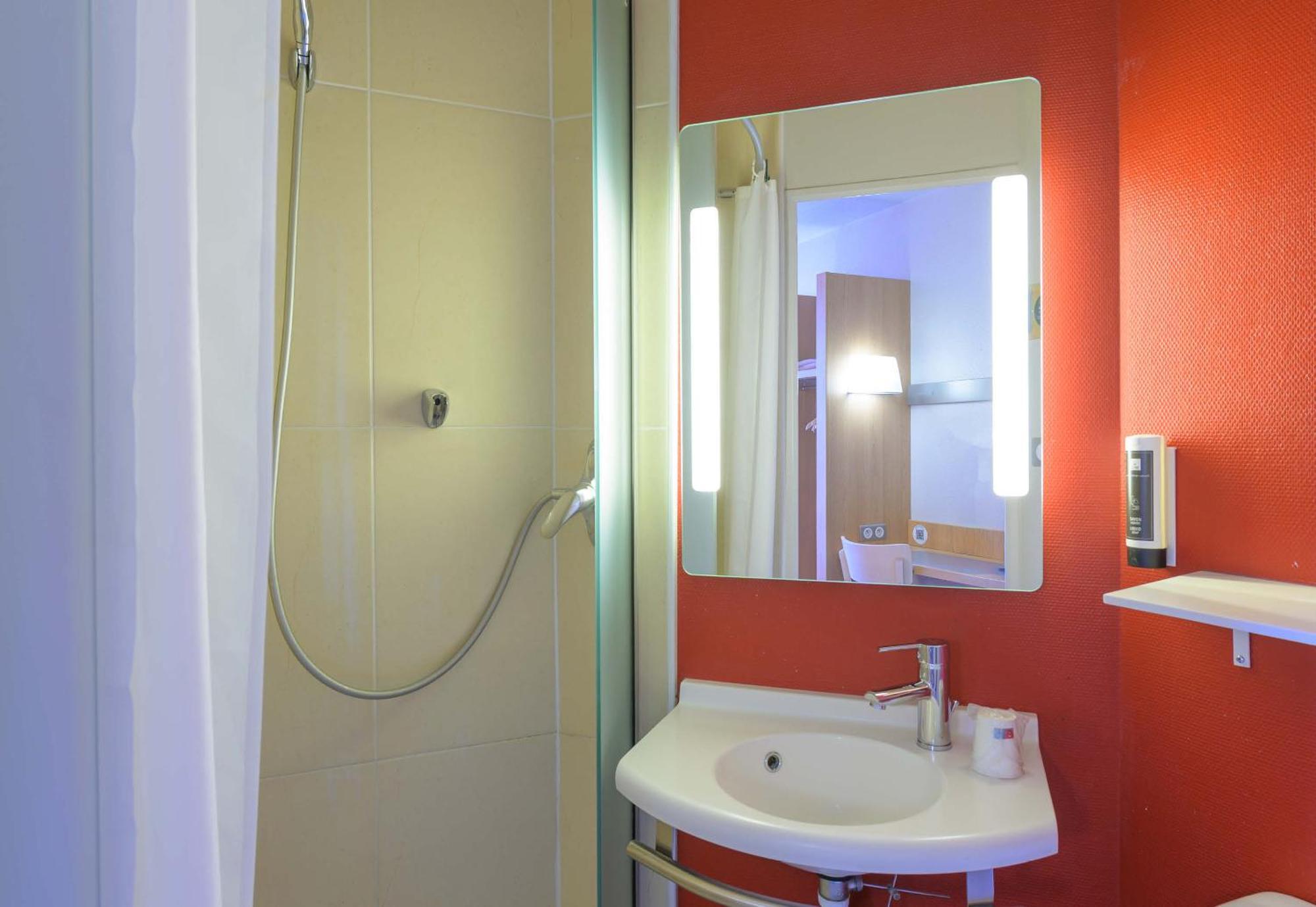 B&B Hotel Marne-La-Vallee Bussy-Saint-Georges Eksteriør billede